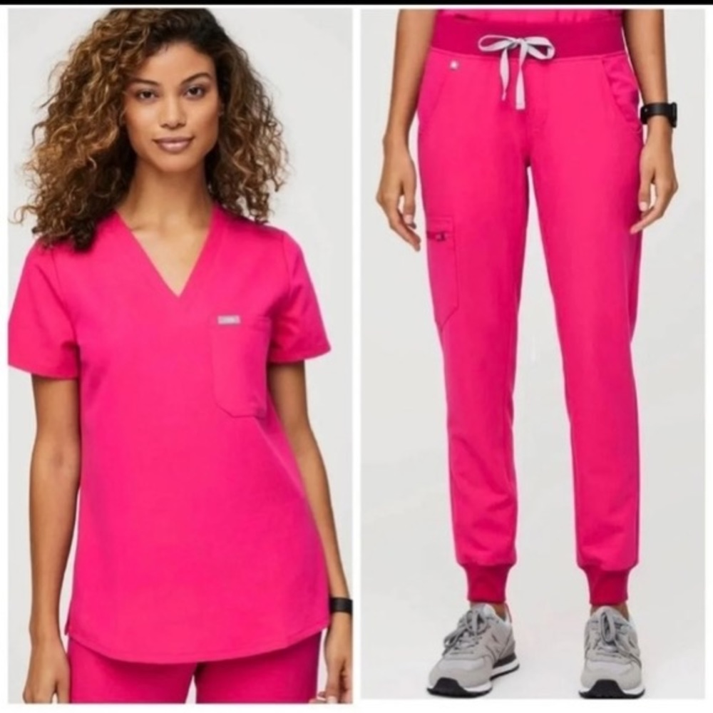 Full set Figs scrubs - XS Catalina Top & S Zamora Bottoms - Shocking Pink